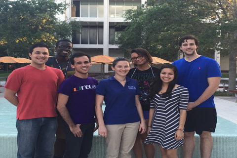 Group of FGLSAMP students outside Ungar Fountatin